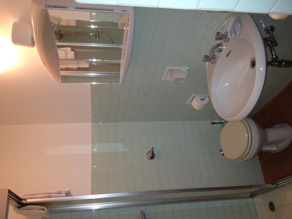 Hotel Viola วัลดีเดนโตร ภายนอก รูปภาพ